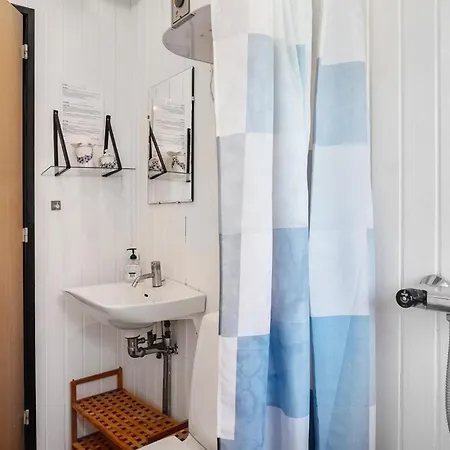 Stunning In With Kitchen 別荘 Præstø